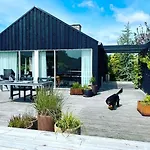 Σπίτι διακοπών Architect House Within Walking Distance Of *