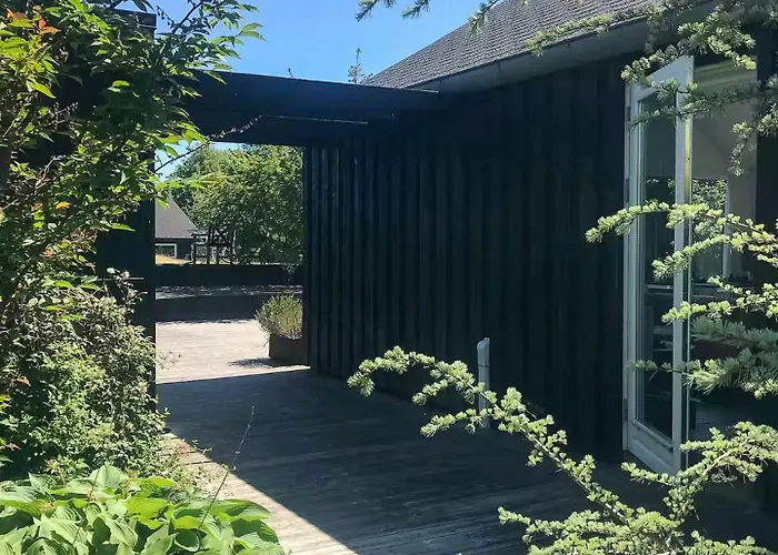 Architect House Within Walking Distance Of *